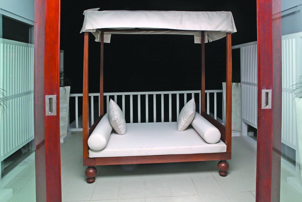 Michelle Boutique Hotel Балапития Екстериор снимка